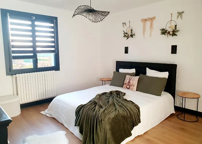 L'orée Des Champs *